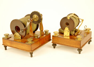 Coppia di rocchetti d’induzione ad uso elettromedicale (1840 circa)